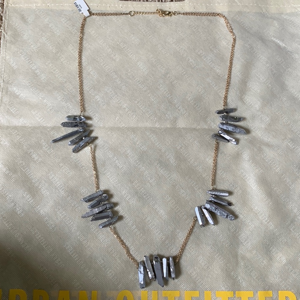 NWT Silver grey gemstone necklace